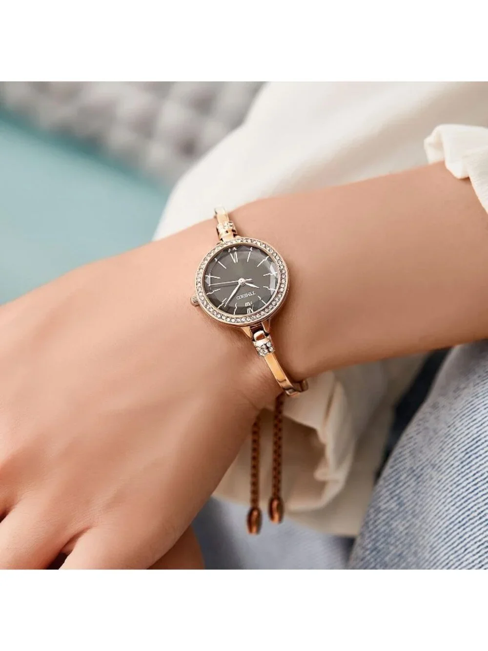 Women's Black And Gold Analog Quartz Diamonds Waterproof Movement Bracelet Watch